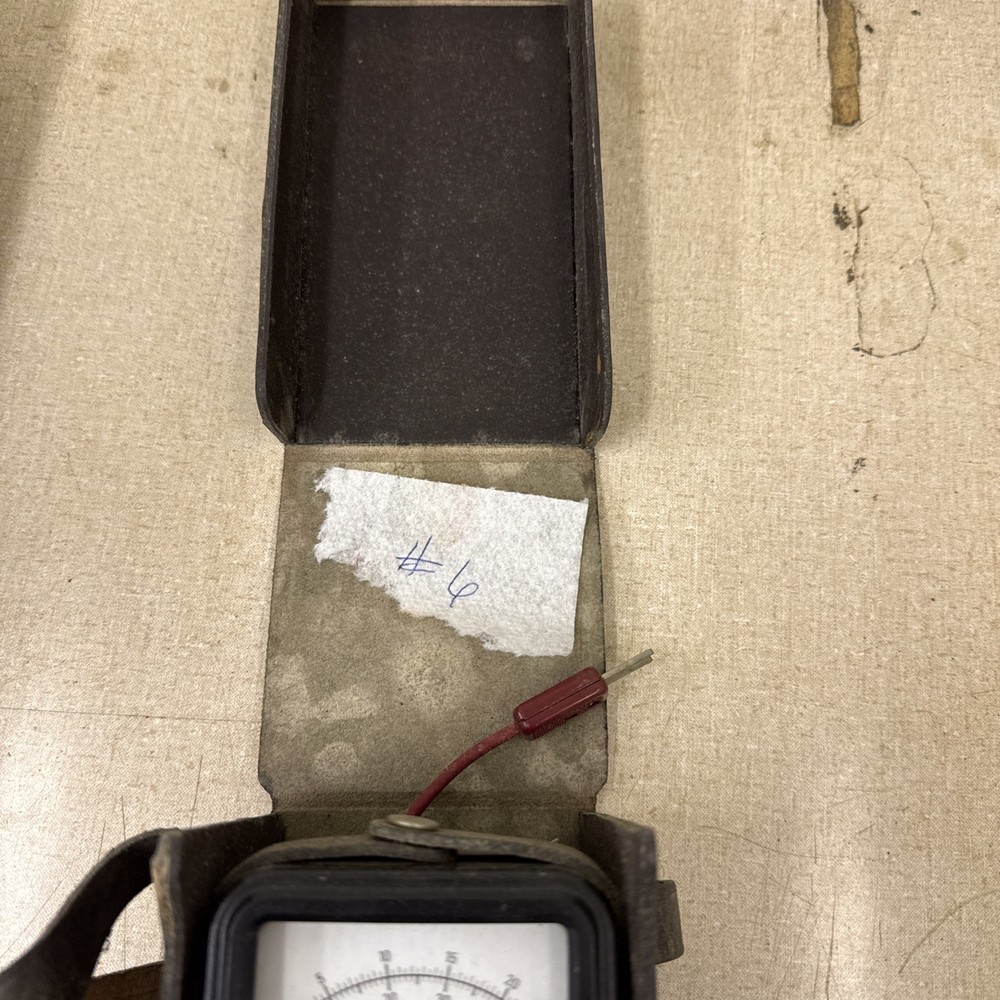 Vintage Simpson 377 DC Voltmeter 1000V