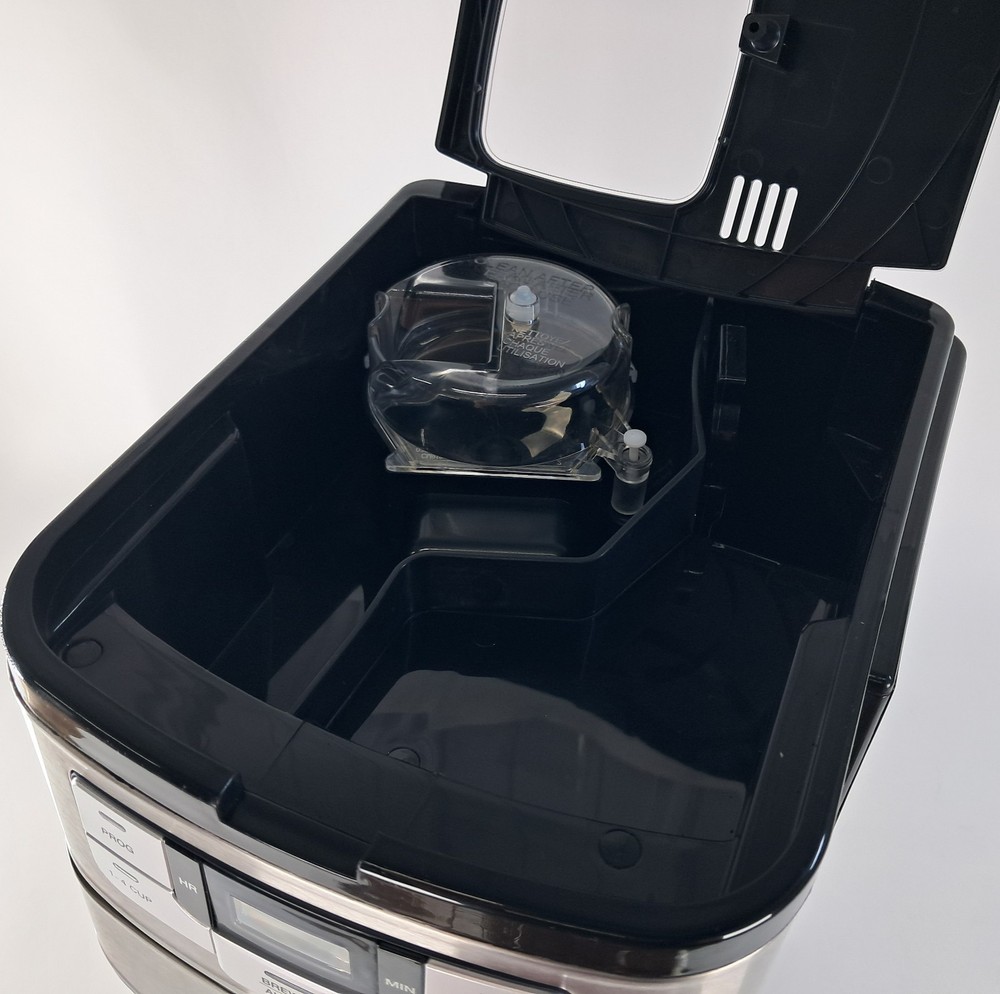 Cuisinart 12 Cup Coffee Maker DGB-400 *NEVER USED*