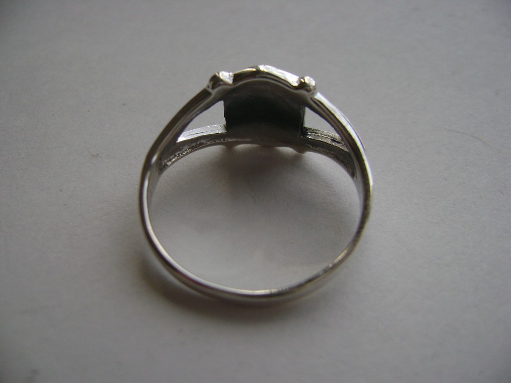 Sterling Silver Oval Cross Design Ring New