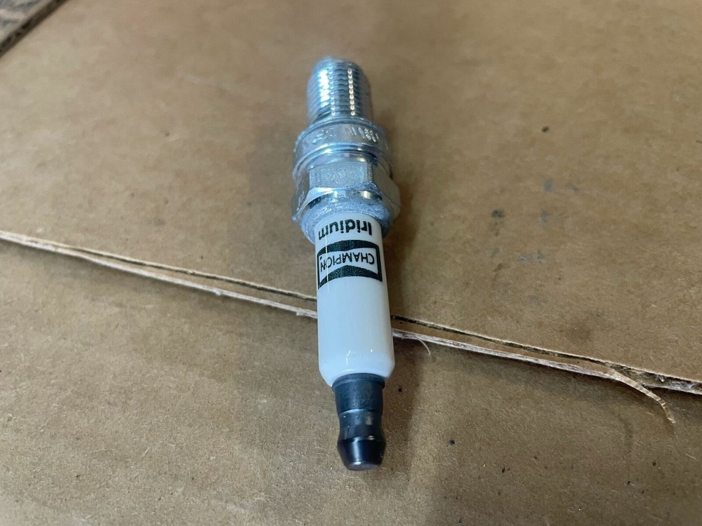 4 pc Champion 9701 Iridium Spark Plugs