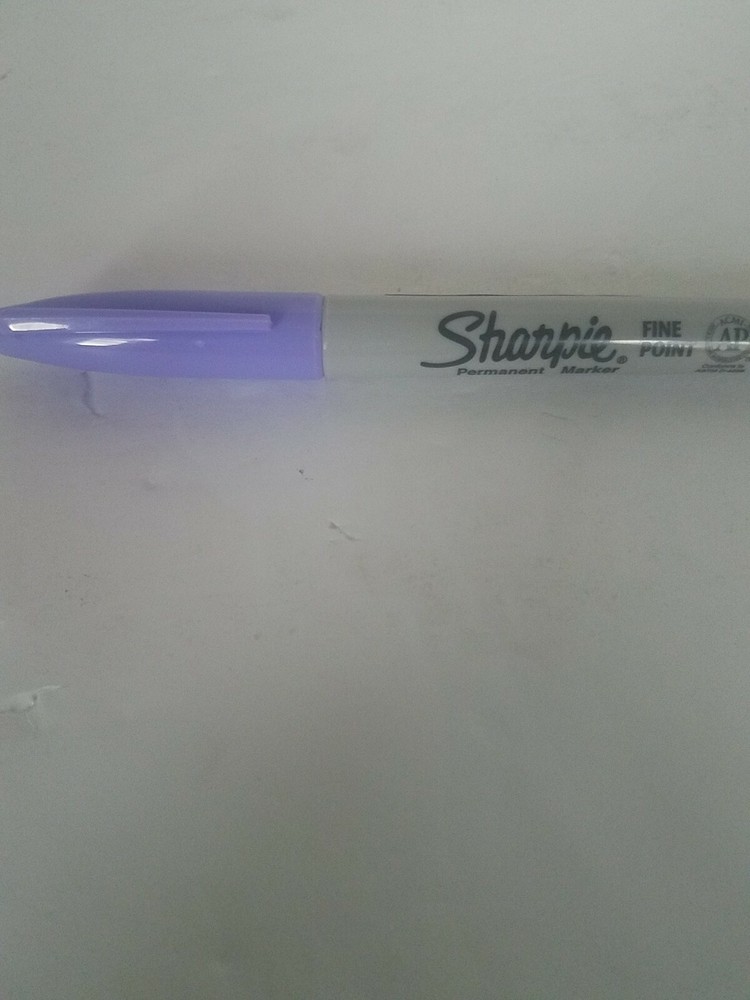 Sharpie Permanent Marker Lilac
