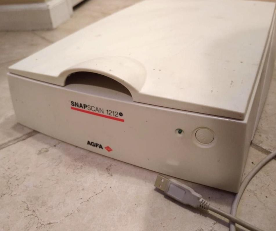 AGFA SnapScan 1212 Scanner w/ Cables