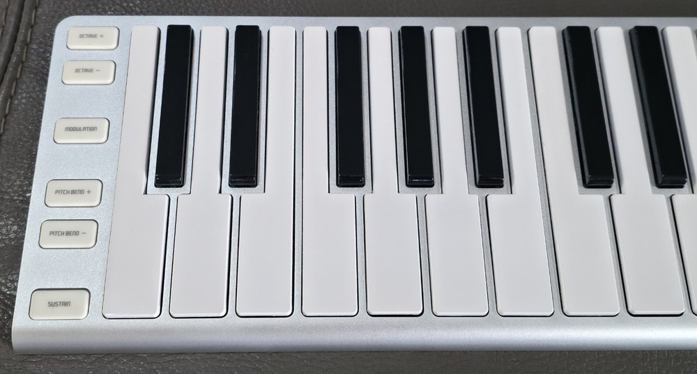 CME Xkey 37-Key USB Keyboard MIDI Controller and Case