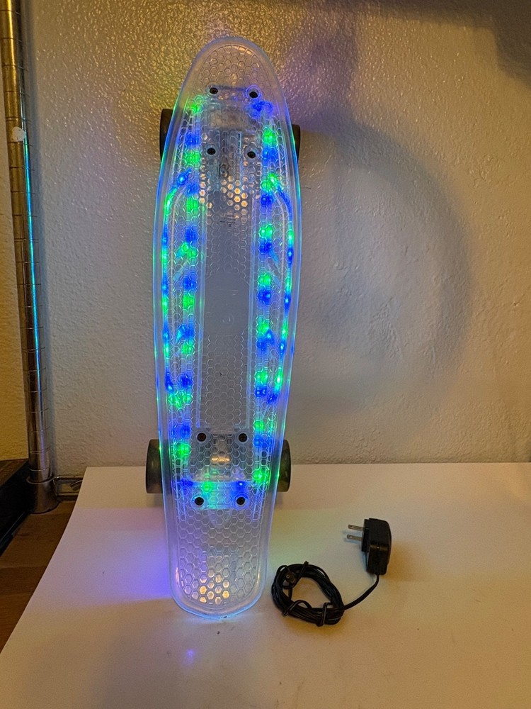 Clipton Led Light Up Skateboard Clear. Deck And Wheels Light Up. Tested Working