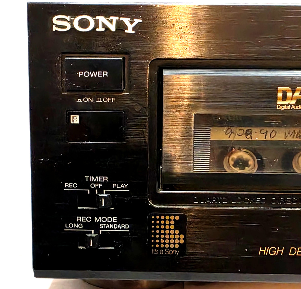 SONY DTC-700 Digital Audio Tape Deck