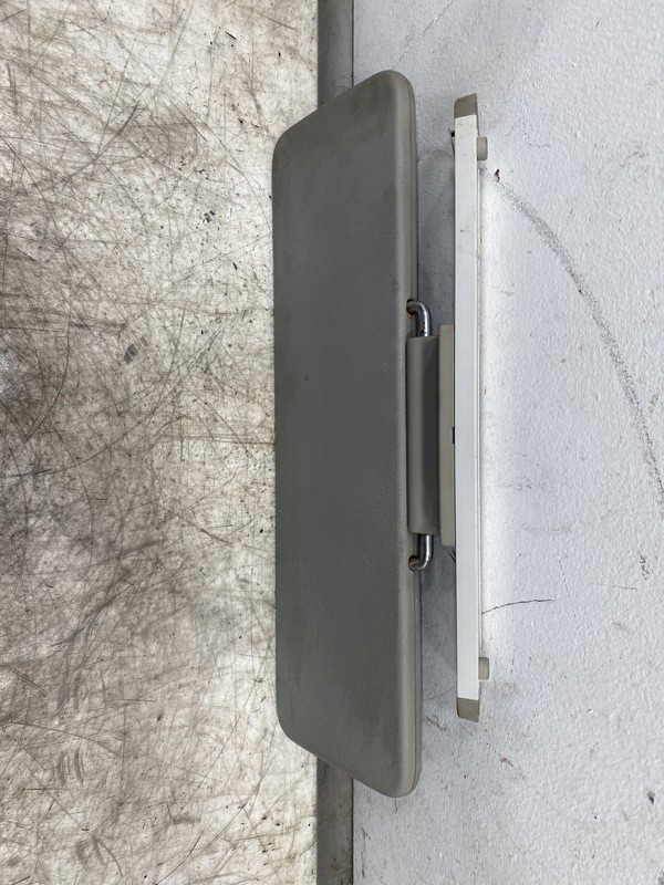 Volvo VNR Visor (654-10875)