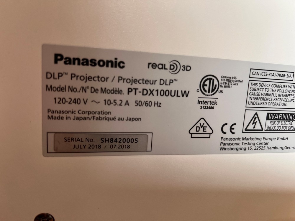 Panasonic PT-DX100UL 3D DLP Projector Low lamp hours Barely used