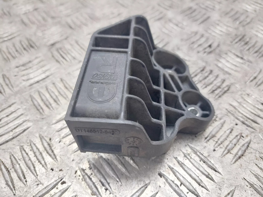 FIAT TIPO RADIATOR MOUNT BRACKET RIGHT DRIVER SIDE 2017