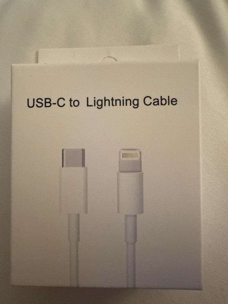 Apple USB-C to Lightning Cable 1M  iPhone iPad Charger