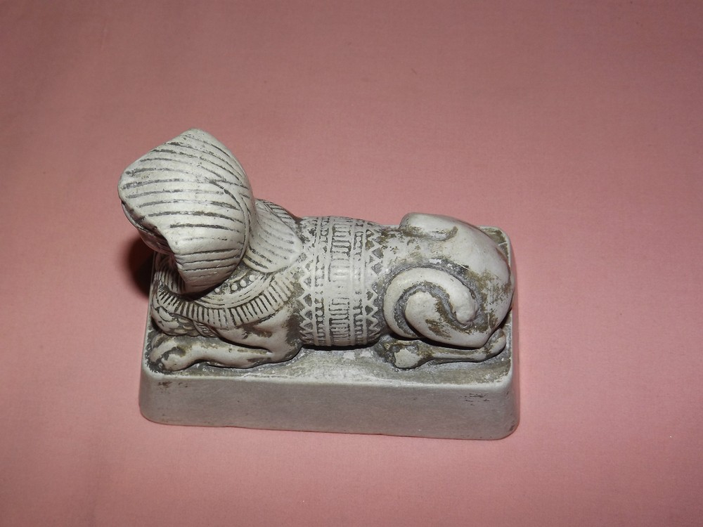 VINTAGE EGYPTIAN SPHINX CHALKWARE