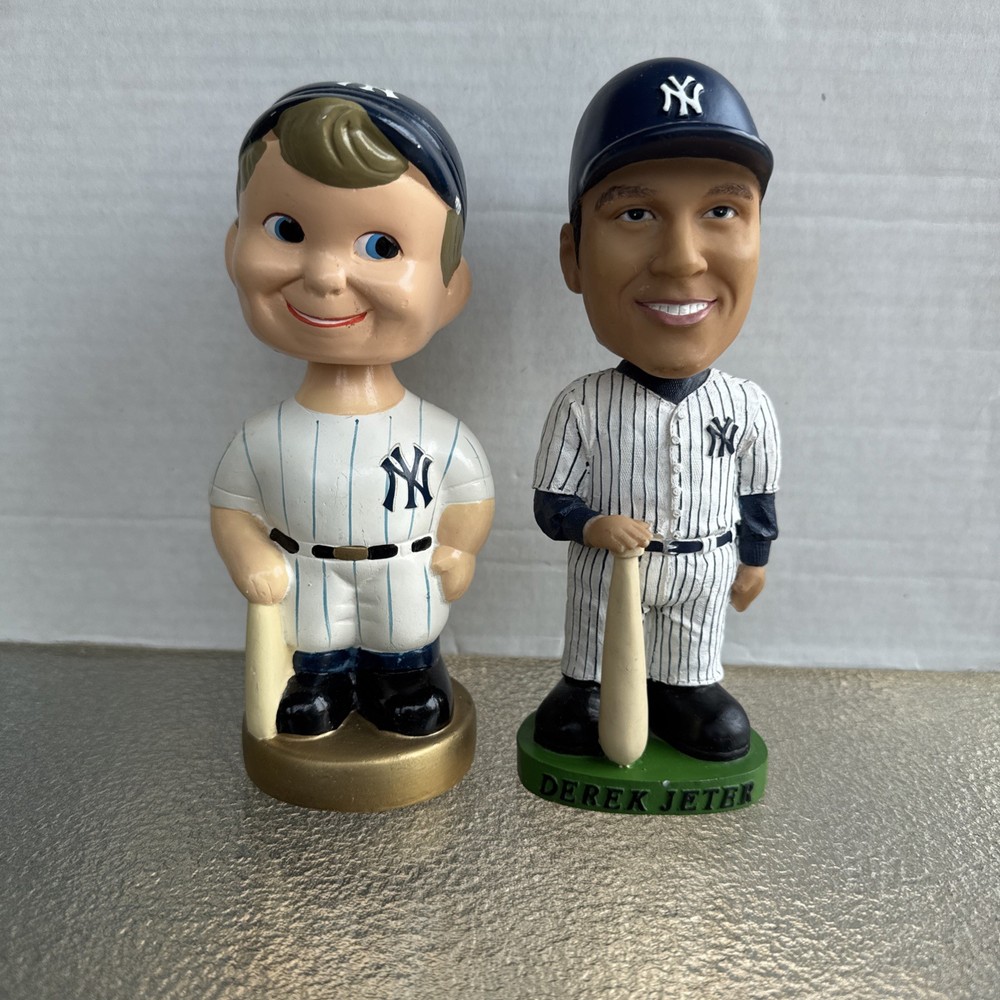 2 New York Yankees Bobbleheads (Derek Jeter and 2002 Generic Boy Gold Base)