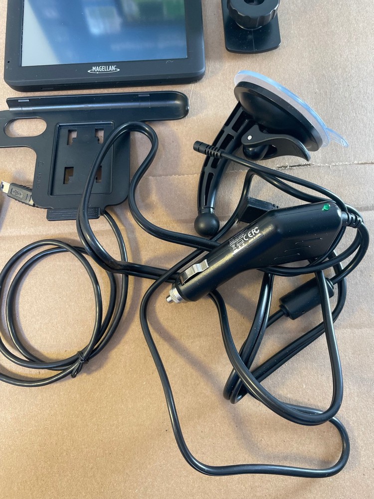 Magellan Roadmate 5330T-LM 5" GPS