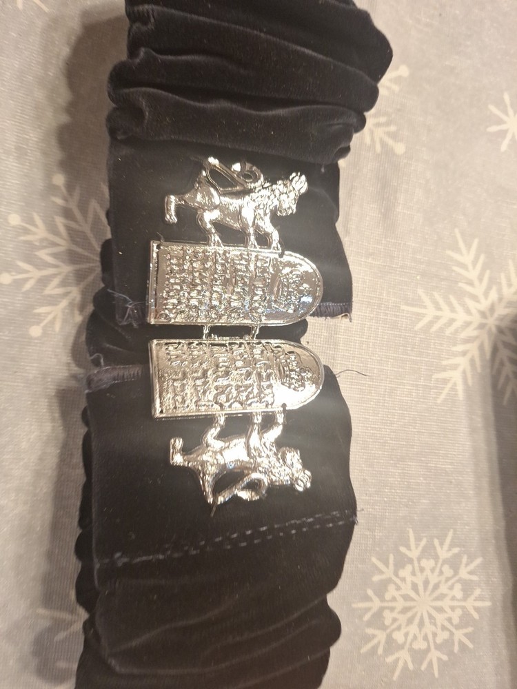 Decorative Black Velvet Torah Scroll Gartel