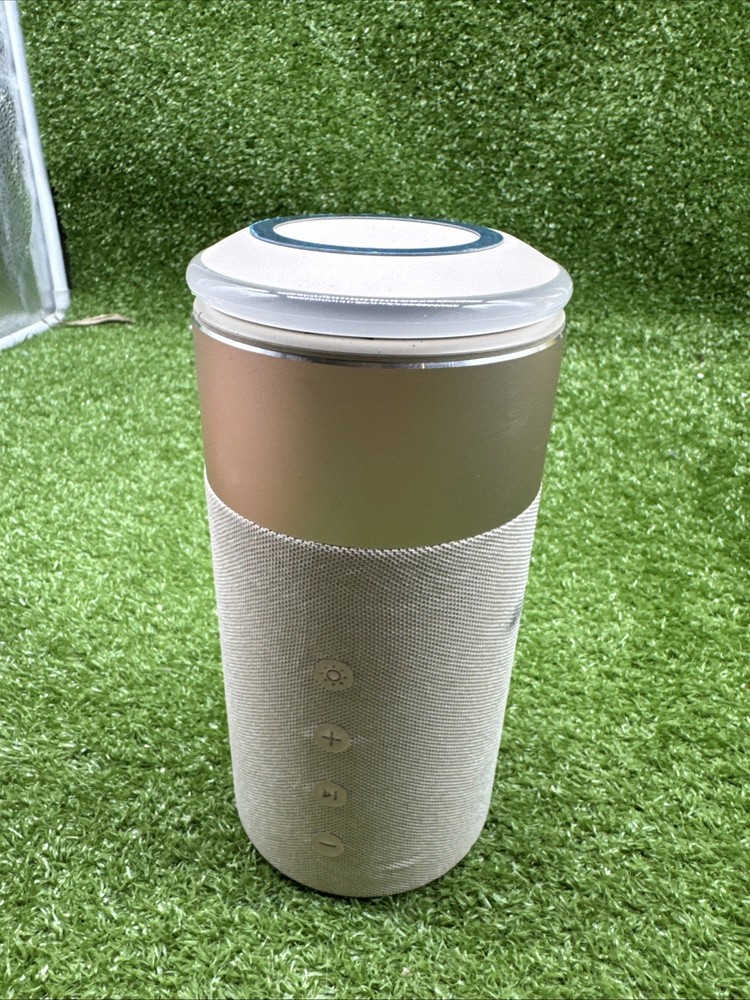 S-02  Wireless Charging Speaker Night Light.    19