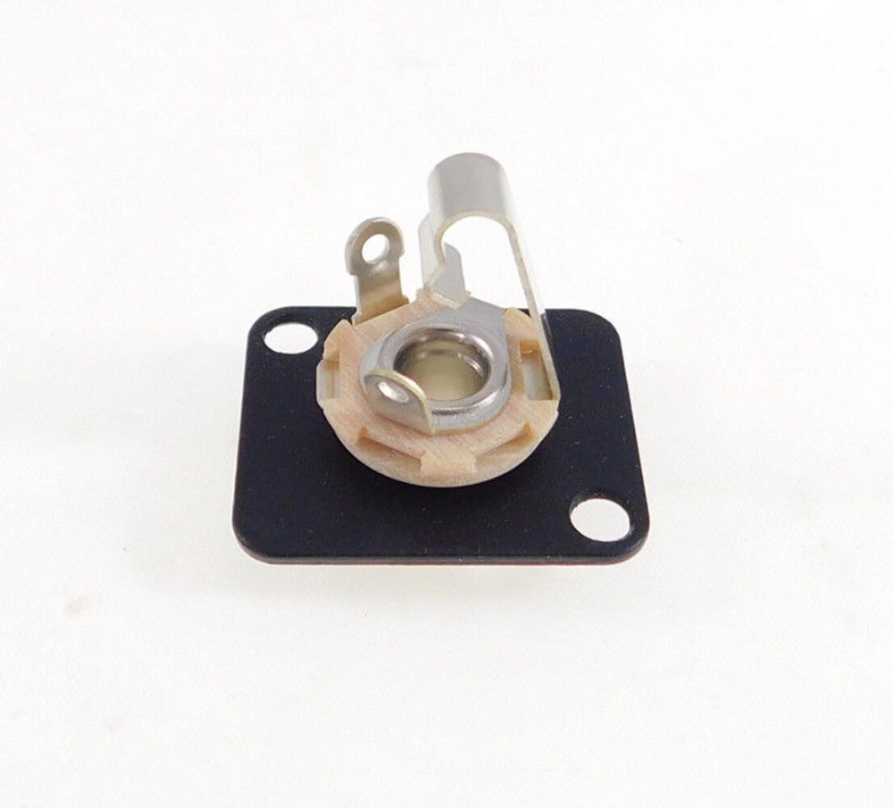 PROCRAFT D-11 Panel Mount D type Plate w/ 1) Switchcraft #11 Mono 1/4"