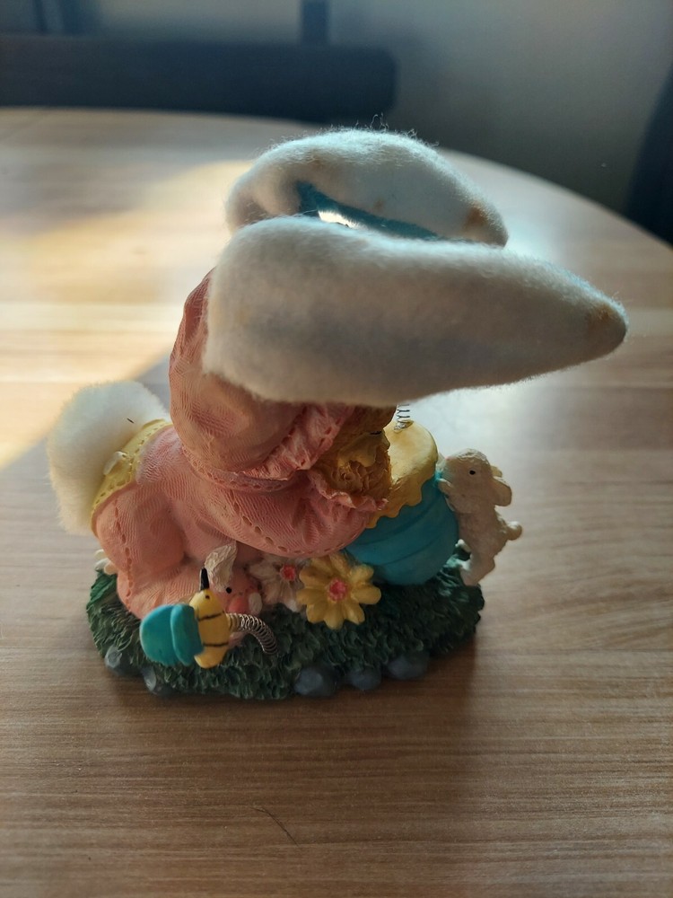 HAND CRAFTED & PAINTED 6" EASTER HONEY BEAR STATUE