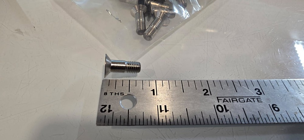 (2) APOLLO AEROSPACE COMPONENTS SCREW LS15235C4-6 5305-00-505-4026
