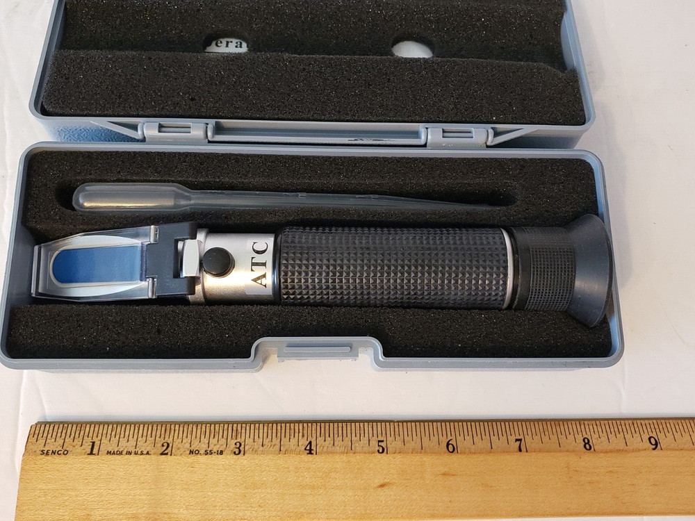 ATC Portable Refractometer With Case (READ DESCRIPTION)