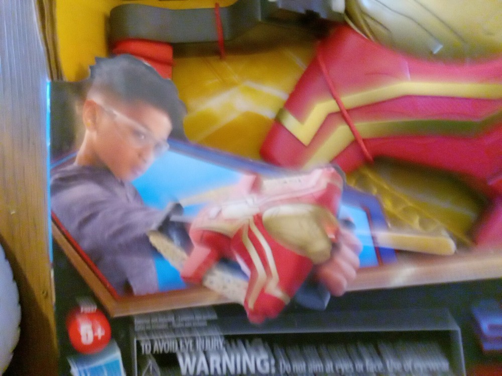 Nerf Spider Man Web Bolt Blaster Marvel New Severely Damaged Box