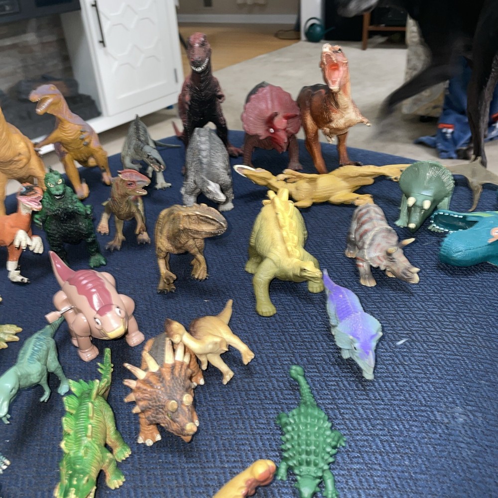 47 Dinosaurs Vintage 1980s - 2000s