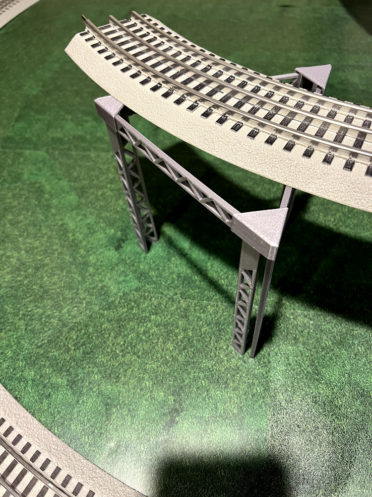 O Scale Three Sided Wide Corner Trestle Platform for Elevated Train Curves