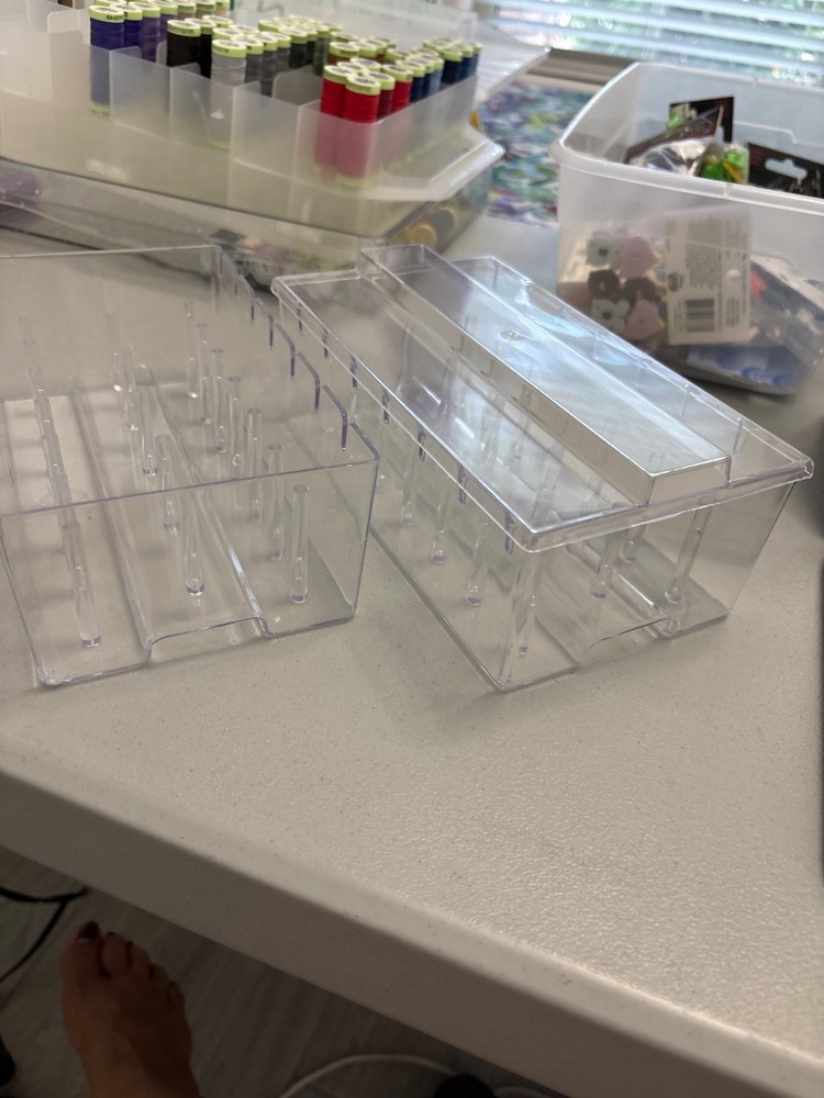 Clear plastic stackable thread organizer