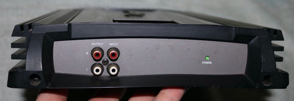 OLD SCHOOL DIRECTED 2400 AMPLIFIER