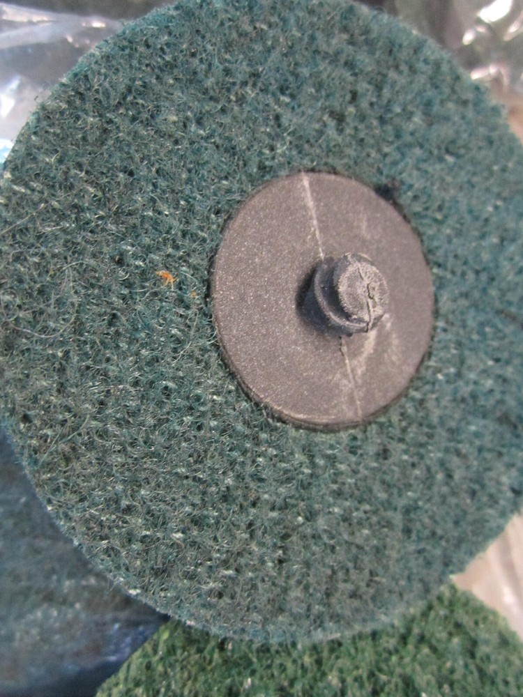47 CT! H&M 3" Very Fine Scuff Pads, Quick Change Scuff Discs, Roll & Lock Type