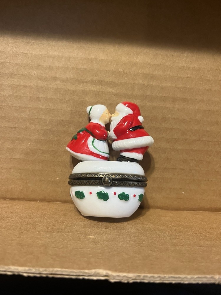 Santa & Mrs Clause Trinket Box