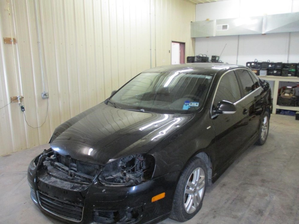 Used Headrest fits: 2007 Volkswagen Jetta Grade A