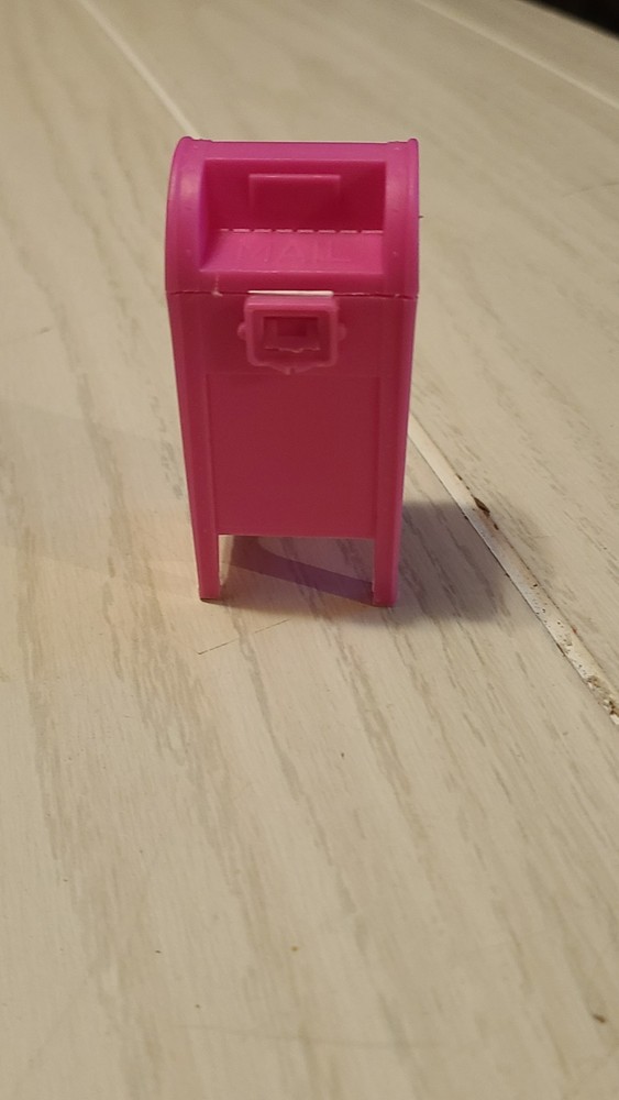 Vintage 1970’s  Pink Fleer MAILBOX Candy Container Bubble Gum Mail Box
