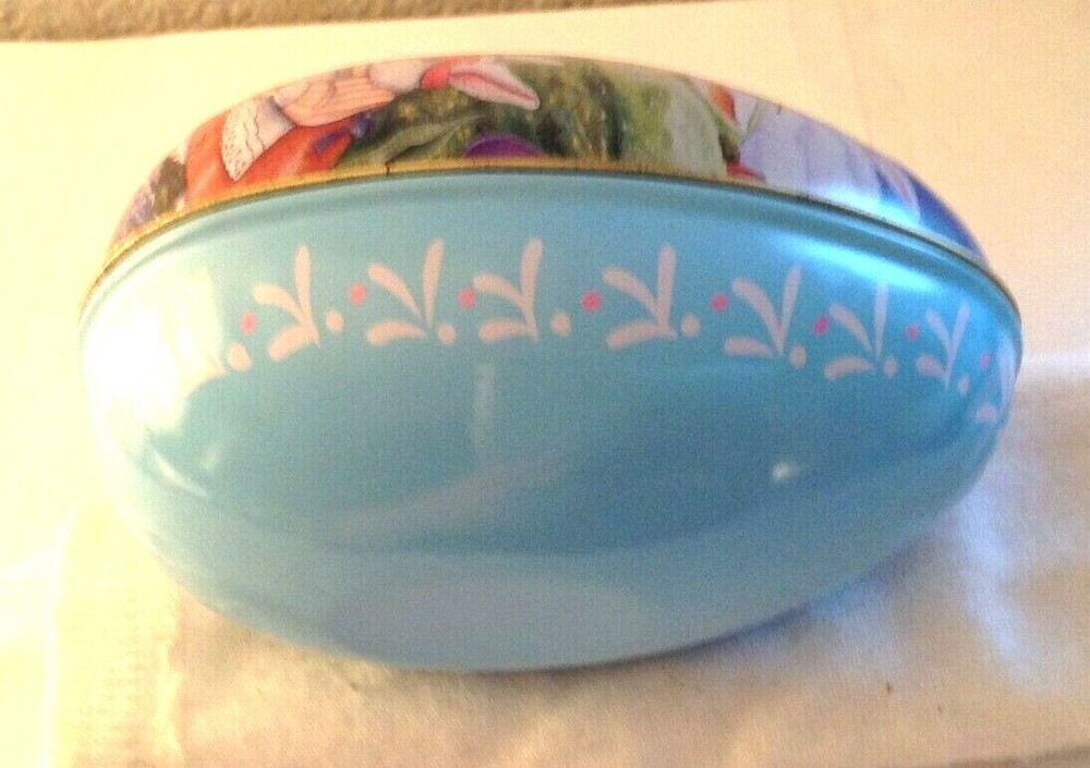 Easter Egg Candy Metal Tin – Lamb with Bunnies Delivering Easter