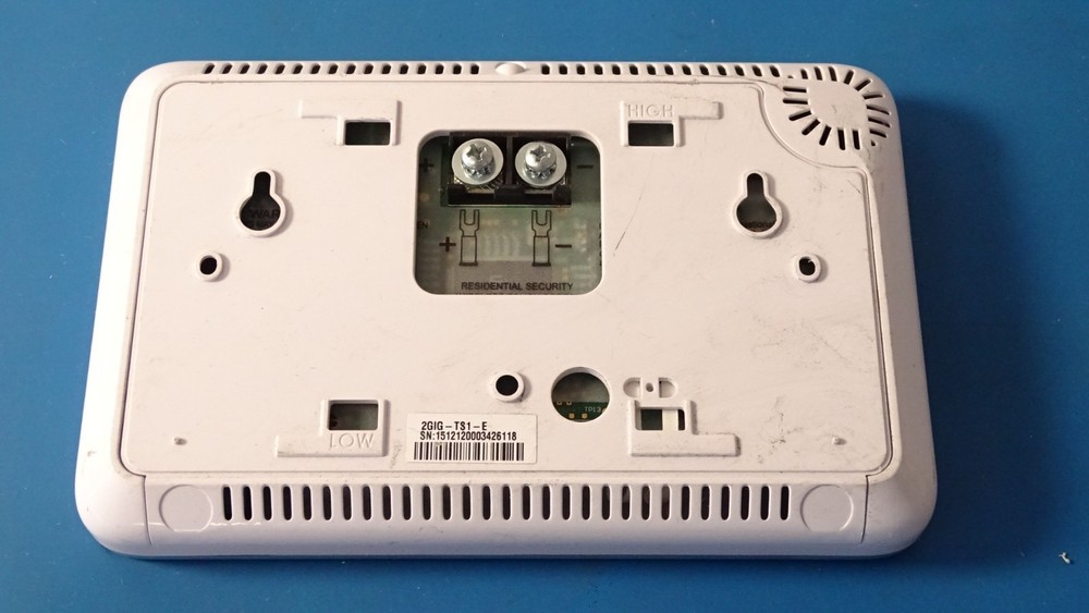 2GIG-TS1-E WIRELESS TOUCH SCREEN KEYPAD