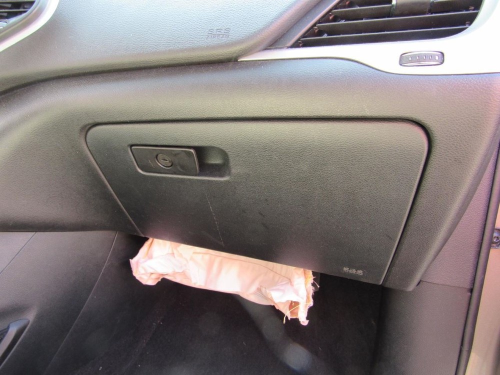 CHEROKEE  2016 Glove Box 1075980