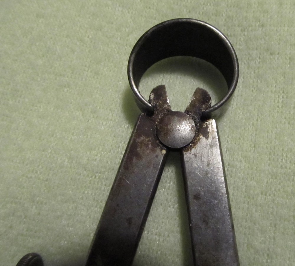 6" Spring-Type Machinest Divider - Solid Nut, Flat Leg