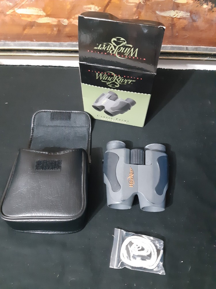 Wind River Center Focus Binoculars 10x30