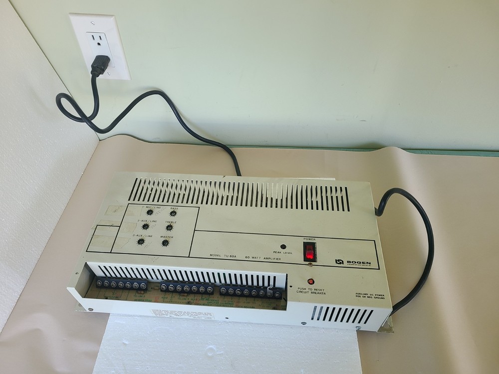 Bogen  Model TU-60A 60 Watt Amplifier, Powers Up, AS IS UNTESTED