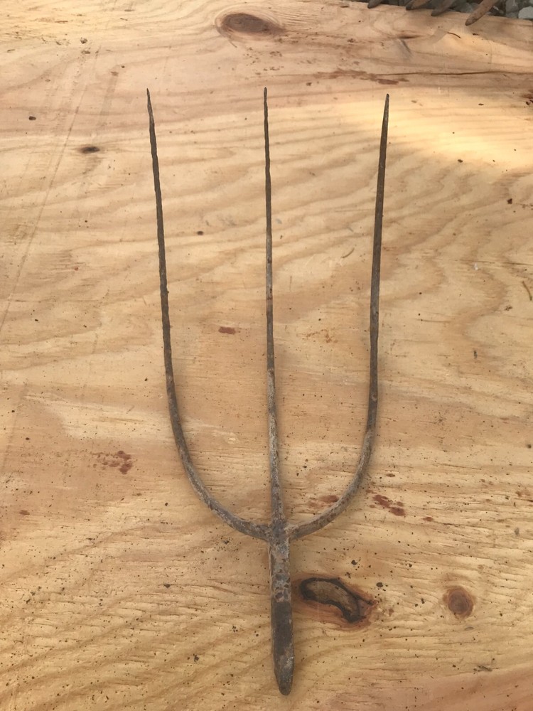 Fork Rake Head 3 Thines Rusty Rustic no handle Original Vintage Primitive Metal