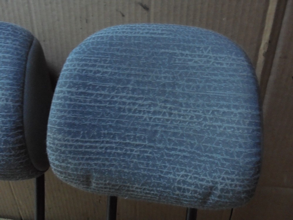 RENAULT TRAFIC 2010 X3 TEXTILE HEADRESTS