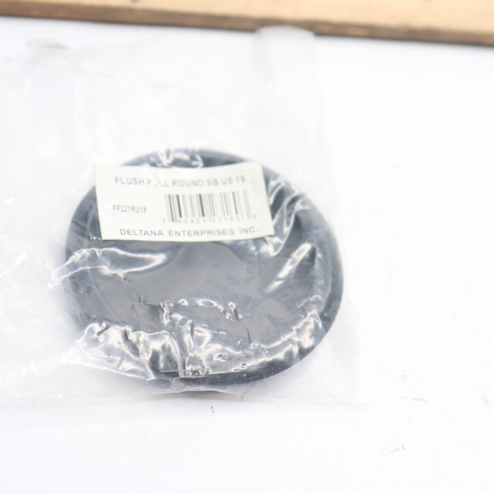 Round Flush Pull in Paint Black 2-1/8" Diameter FP221RU19