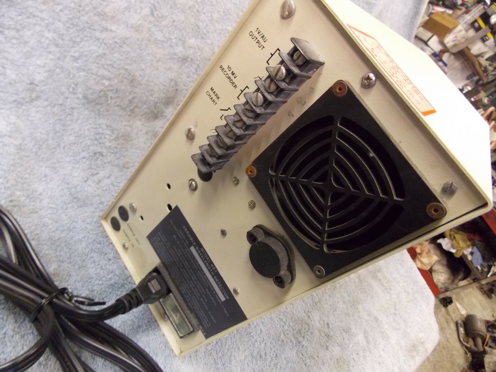 Waters Millipore Lambda Max 481 LC Spectrophotometer Variable Wavelength Detect