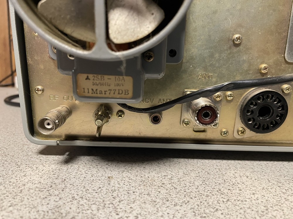 Yaesu FL-101 Transmitter