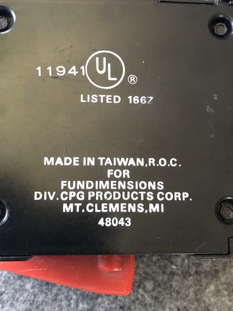 Lionel Model Train Transformer Model 4065, Output 0-18 VDC, 19 VAC