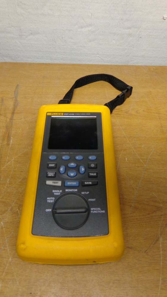 FLUKE DSP-4100 CABLE ANALYZER (Need AC Adapter)