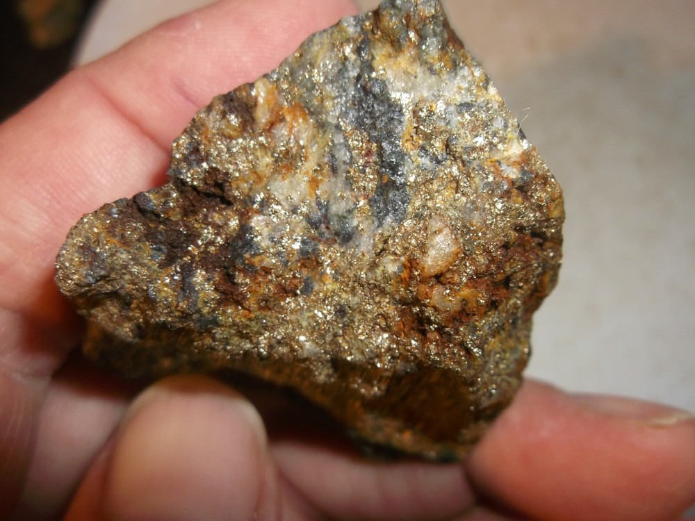 Gold, silver, copper, 92 grams samples ,ore high grade .