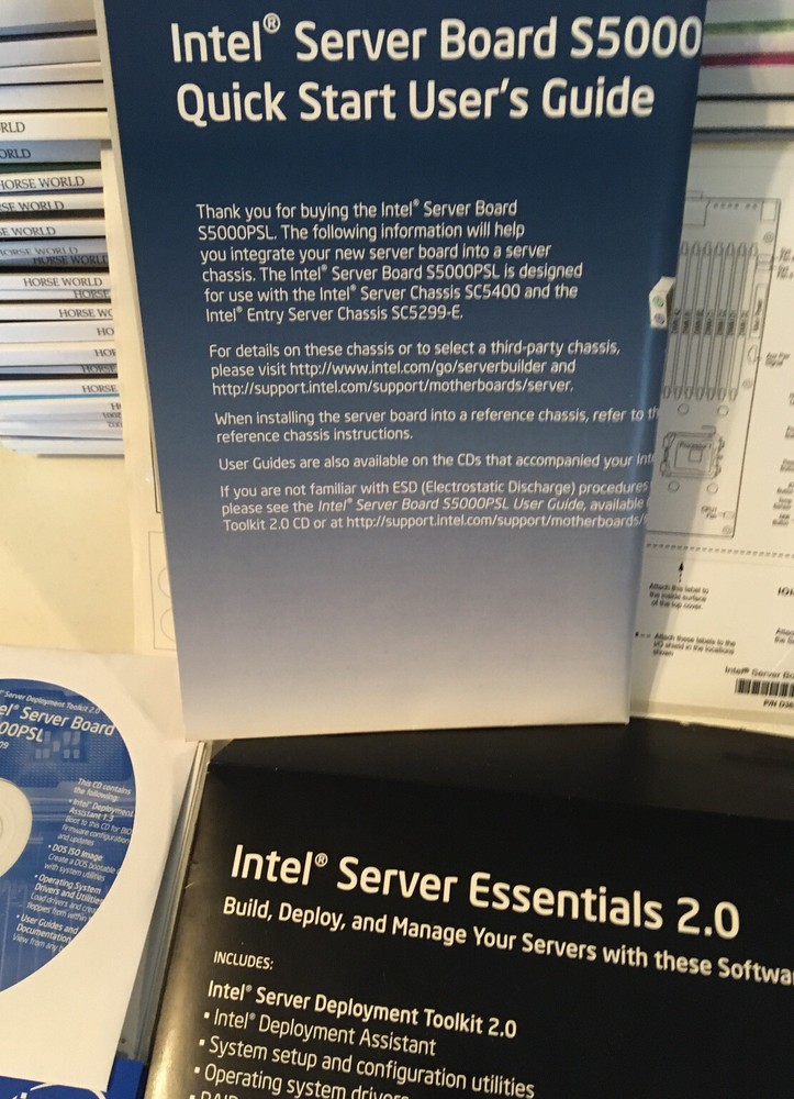 Intel Server Essentials 2.0 Build Deployment and Management Media Kit Pack