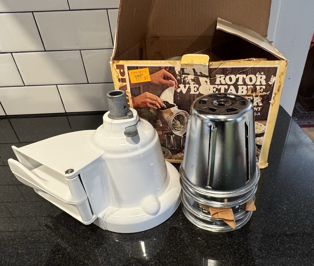 KitchenAid Rotor Slicer/Shredder attachment, Model RVS-A