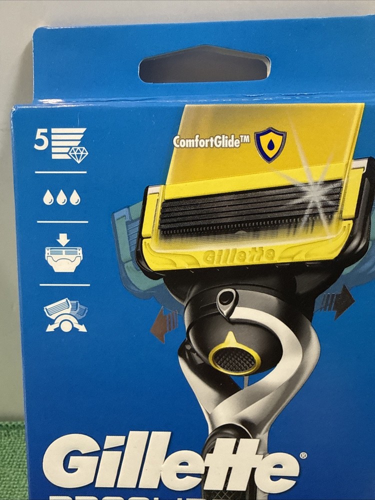 NEW Gillette ProGlide Shield, 1 Razor Handle, 1 Cartridge