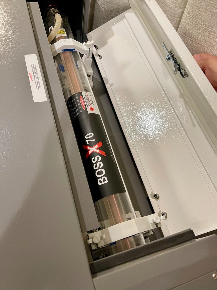 Boss CO2 LS-1420 Laser Engraver