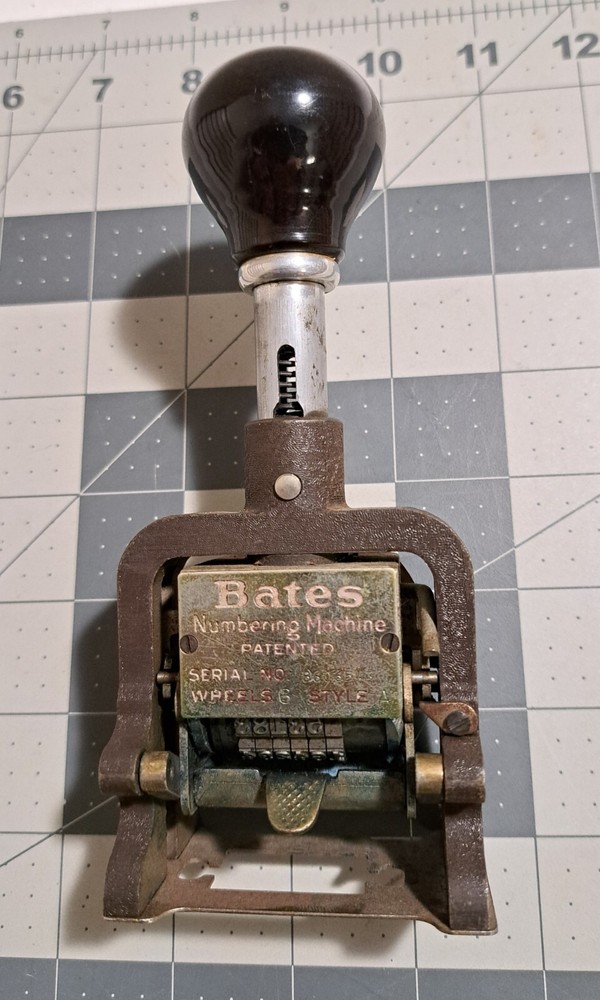 Vintage Bates Numbering Machine 6-Wheels Good Condition, Consecutive numbering